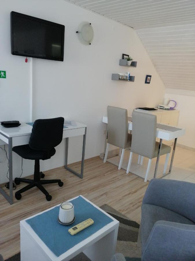 Studio Apartments Kuljis Vis Eksteriør billede