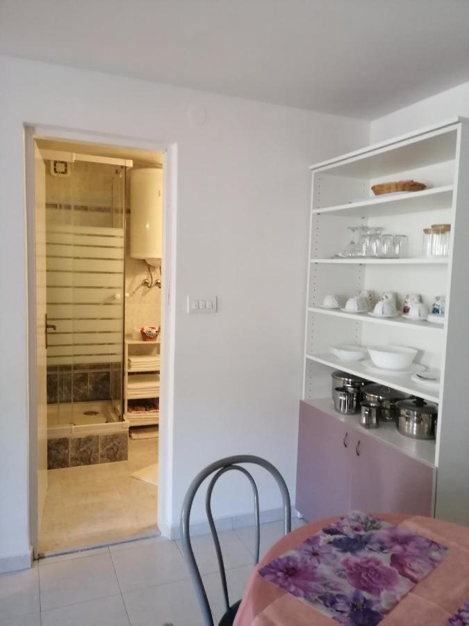 Studio Apartments Kuljis Vis Eksteriør billede